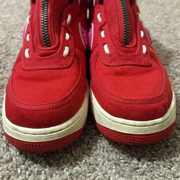 Nike - Picture 3 of 8